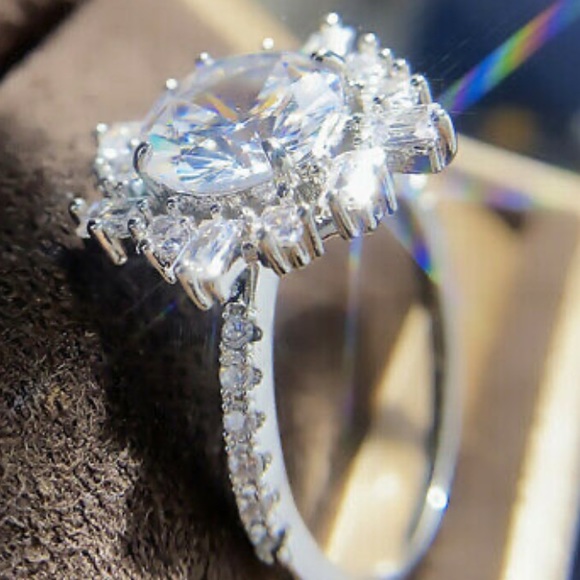 NWT LUXURY 925 Sterling silver Ring - Picture 4 of 5